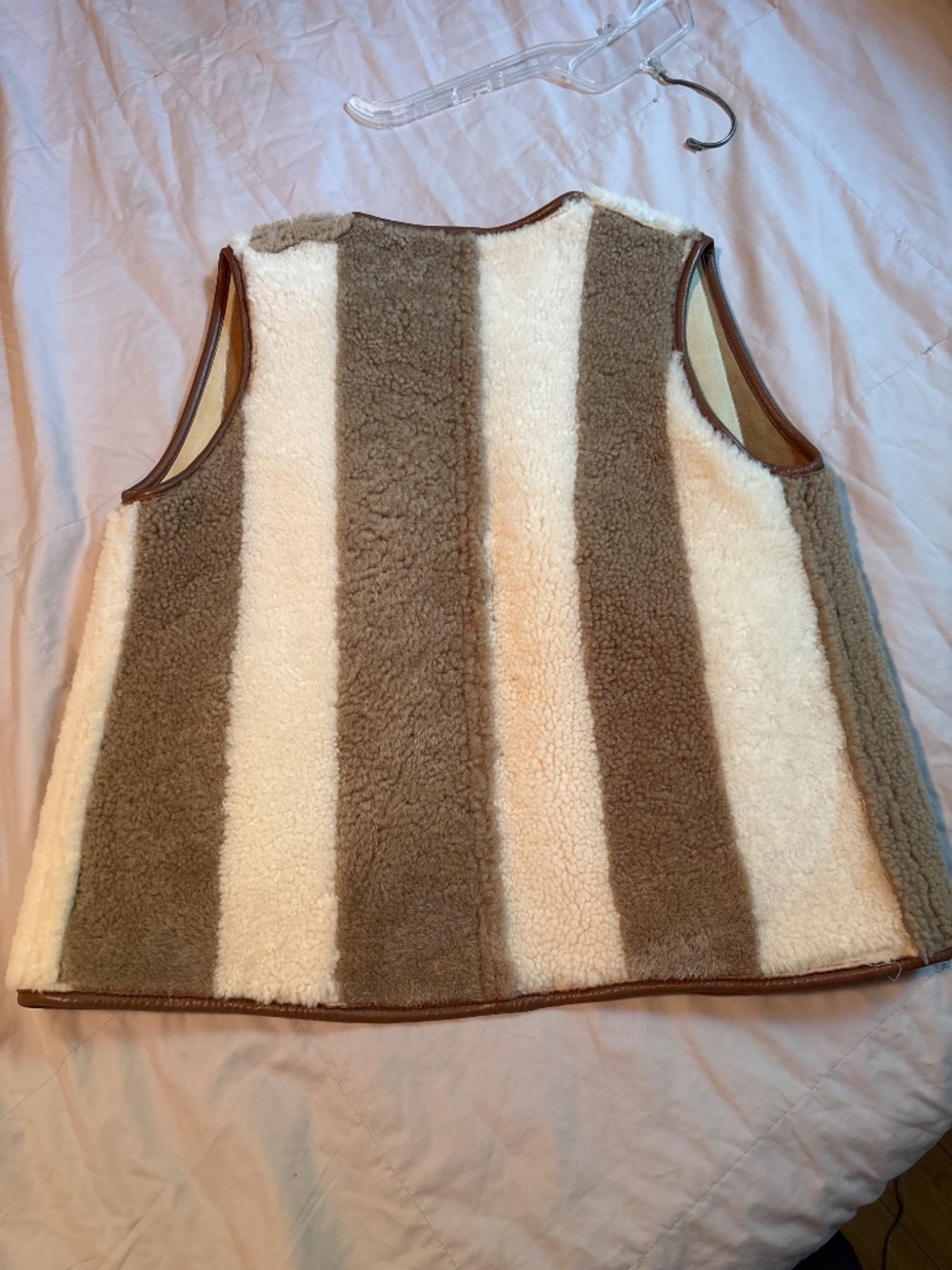 Cawley Studio Reversible Shearling Vest - Picture 5 of 17